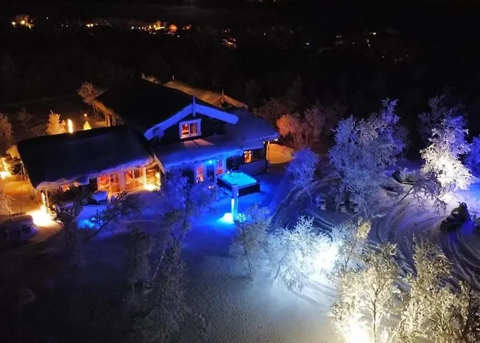 Saana Aurora Panorama Feriehus Kilpisjärvi